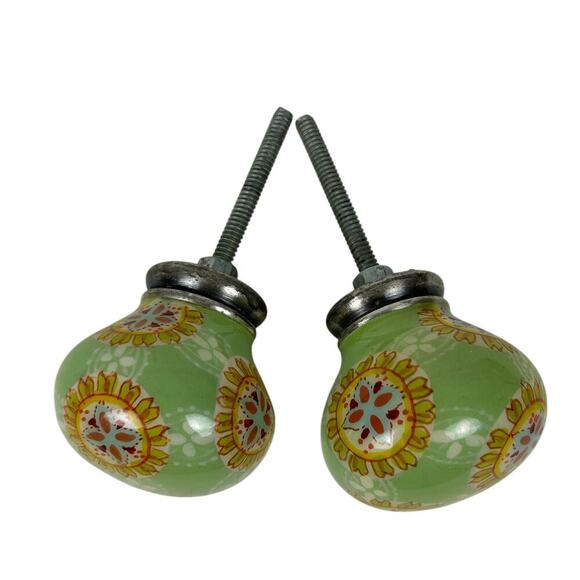 Vintage 70s Ceramic Green Paisley Floral Drawer Pull Knobs - Picture 2 of 4
